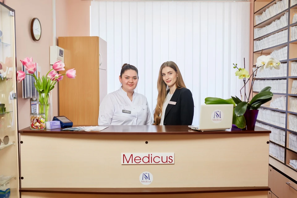 Команда рецепції чернівецької філії MEDICUS